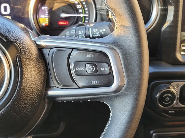 Used 2023 Jeep Wrangler Unlimited Sahara image 25