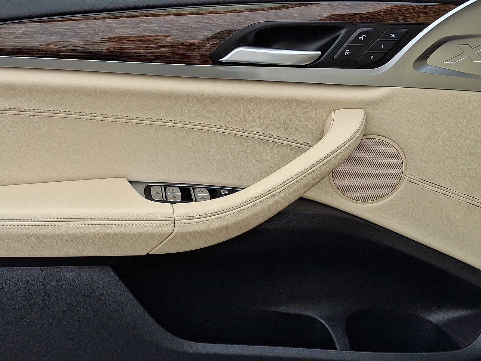 Used 2020 BMW X4 xDrive30i w/ Premium Package image 13