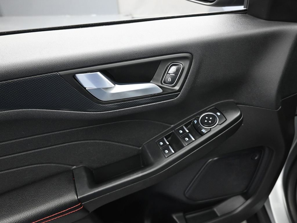 Certified 2024 Ford Escape ST-Line w/ Cold Weather Package image 38