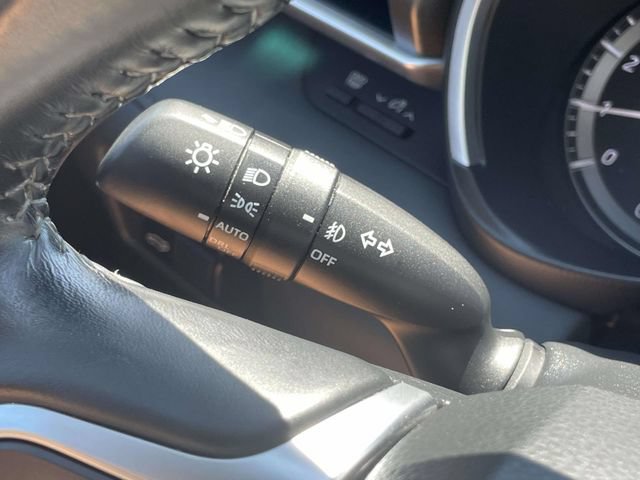 Used 2021 Toyota Highlander XLE AWD/4WD image 29