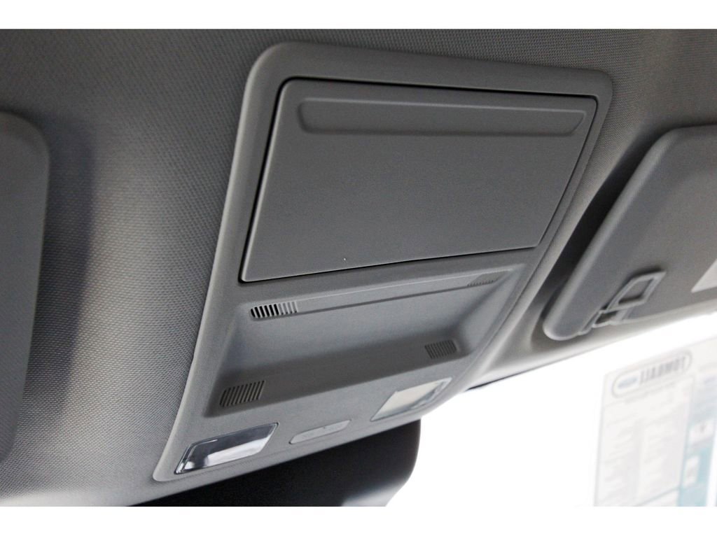 Certified 2025 Ford Maverick XLT w/ Black Appearance Package image 23