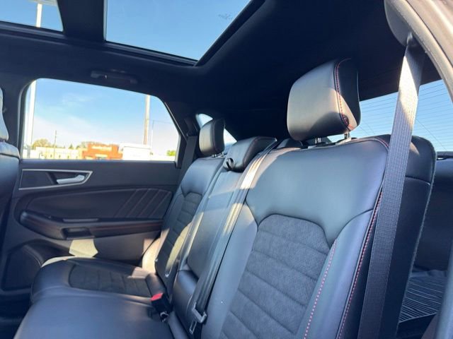 Certified 2024 Ford Edge ST-Line AWD/4WD image 13
