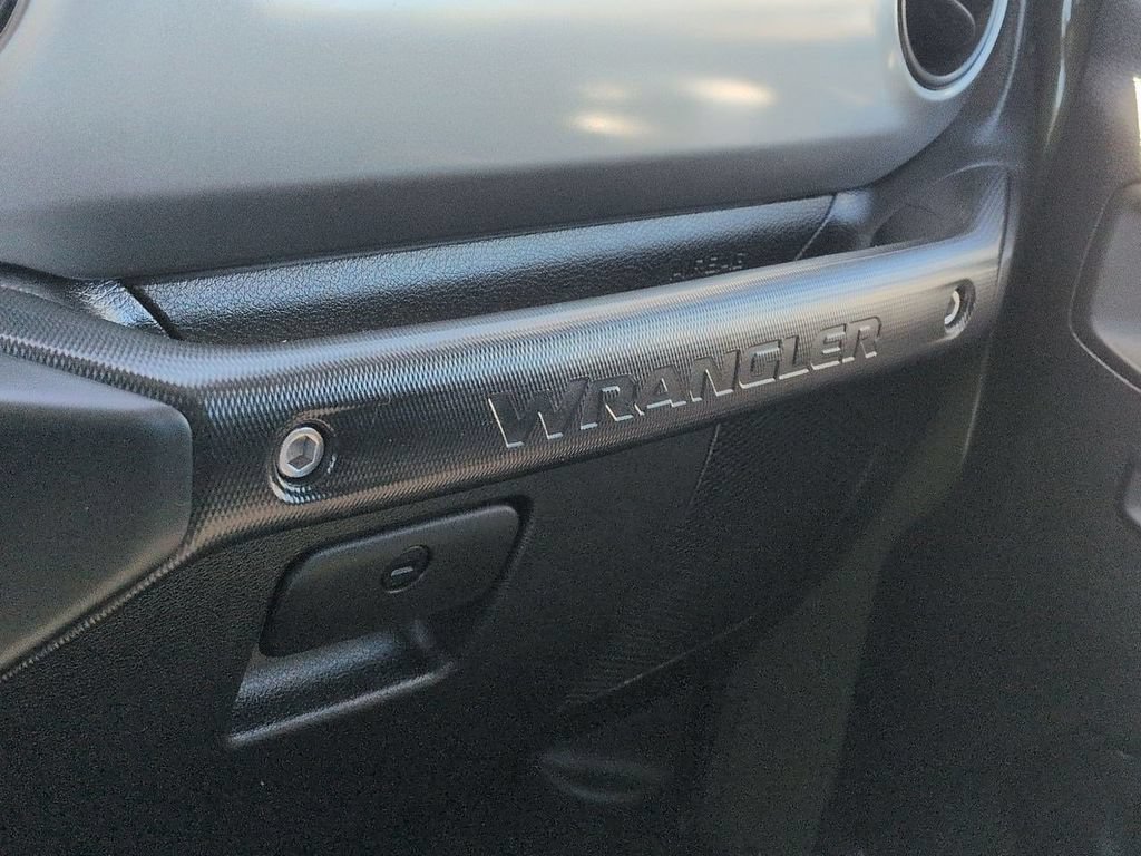 Used 2021 Jeep Wrangler Sport AWD/4WD image 22