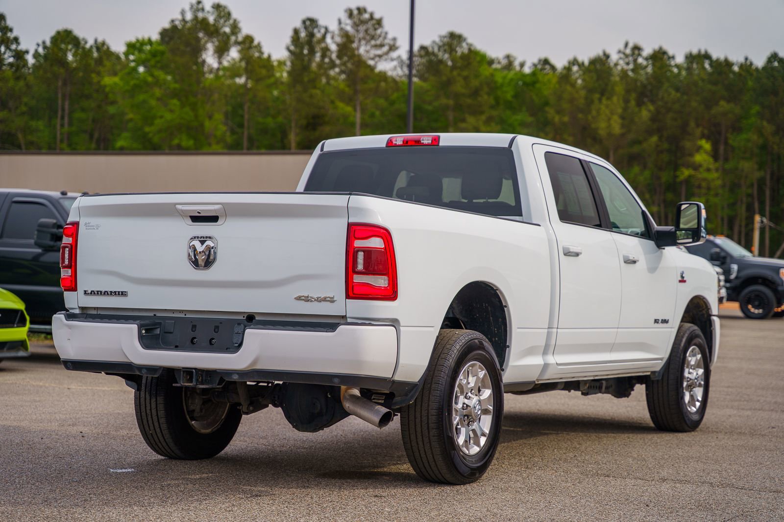 Used 2023 RAM 3500 Laramie AWD/4WD image 9
