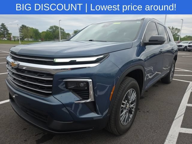 Used 2024 Chevrolet Traverse LT w/ LPO, Floor Liner Package FWD video 2
