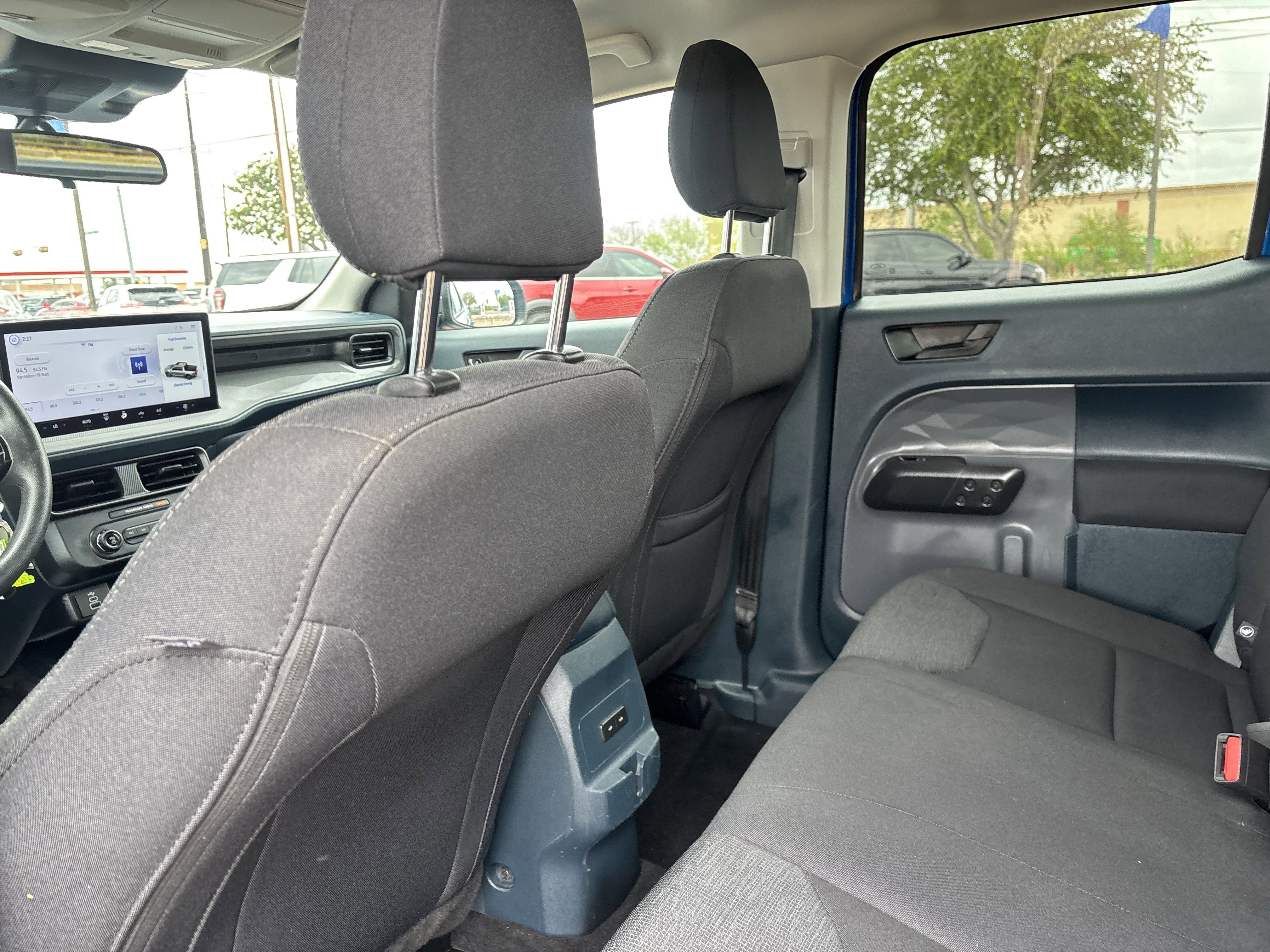 Certified 2025 Ford Maverick XL FWD image 19