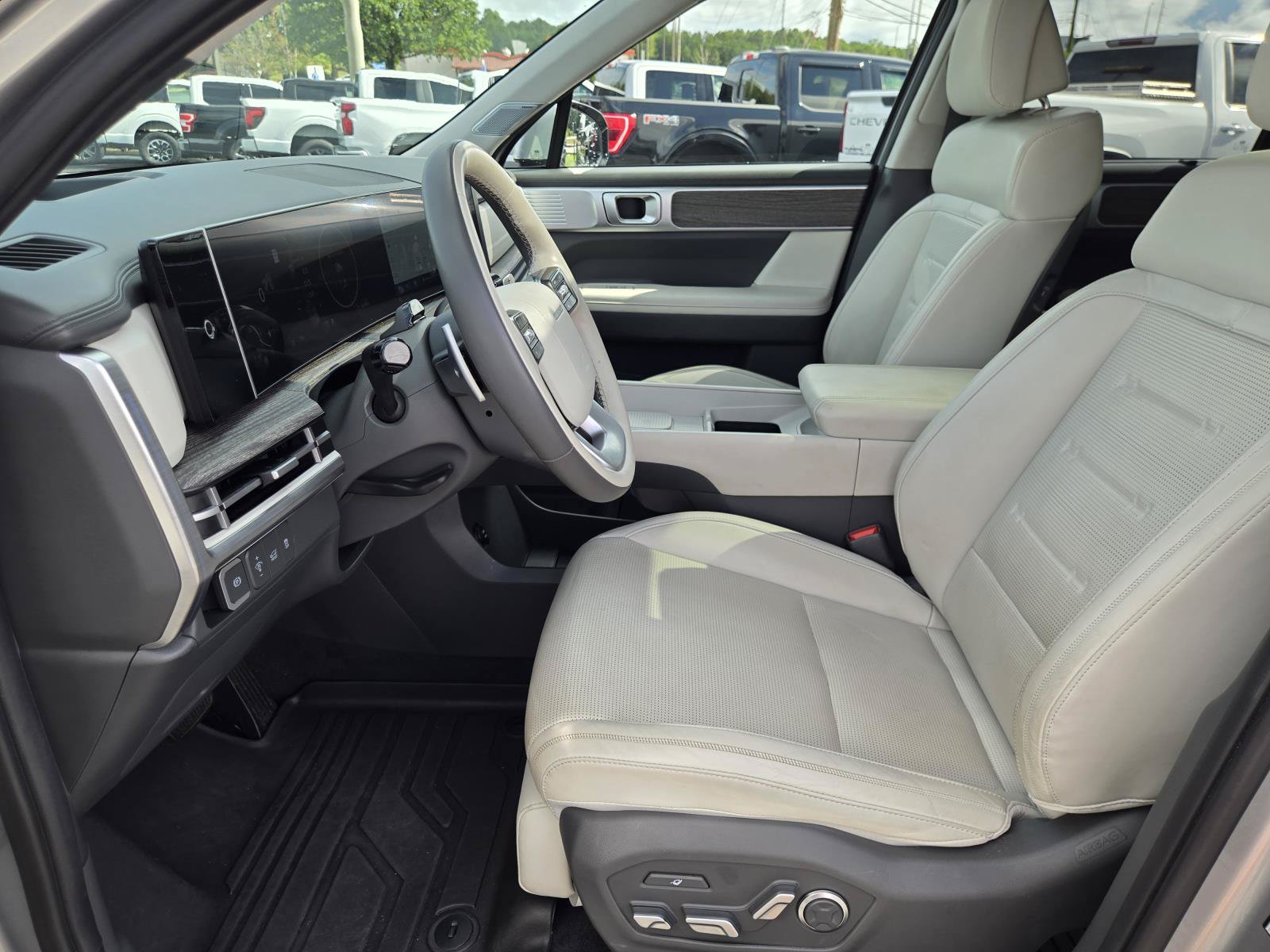 Used 2024 Hyundai Santa Fe Calligraphy FWD image 26
