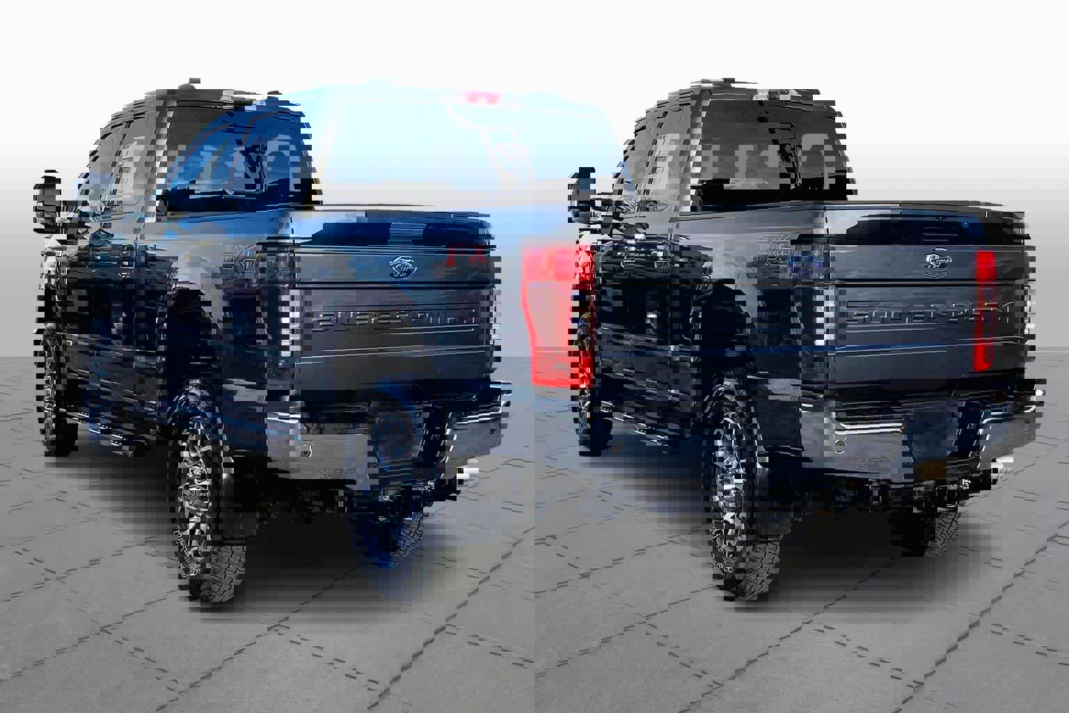 Certified 2020 Ford F250 Lariat w/ Lariat Ultimate Package image 2