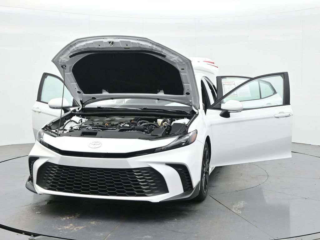 Used 2025 Toyota Camry SE FWD image 40