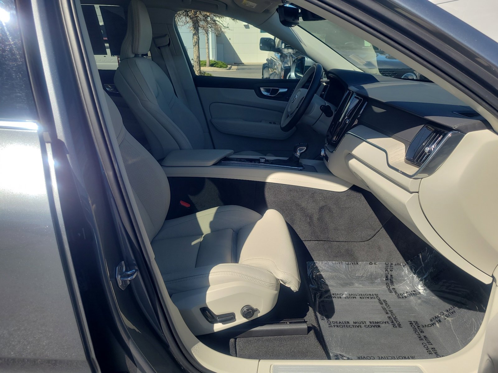 Used 2021 Volvo XC60 T5 Inscription w/ Advanced Package image 19