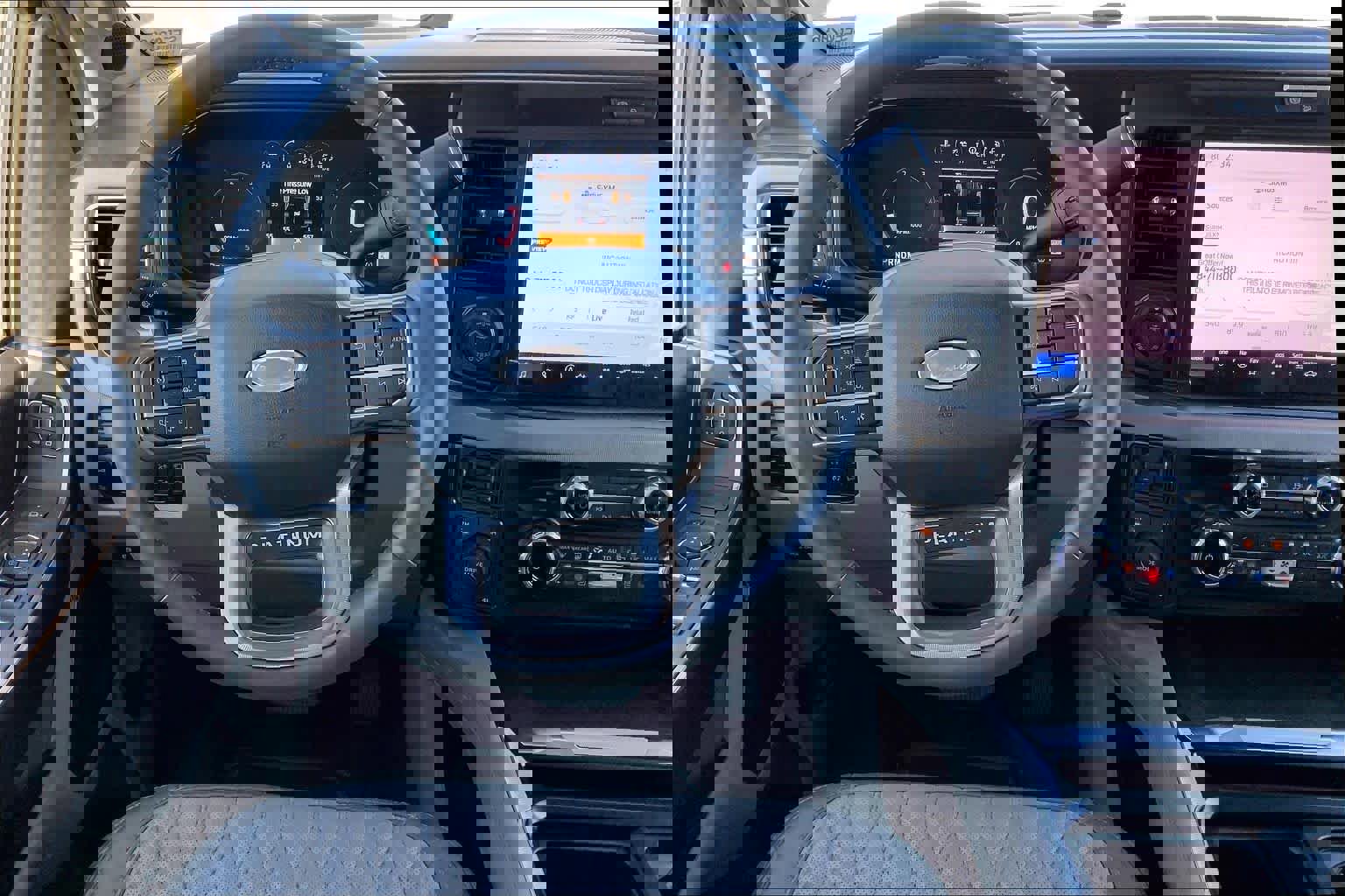 Certified 2025 Ford F350 Platinum w/ Platinum Plus Package image 7