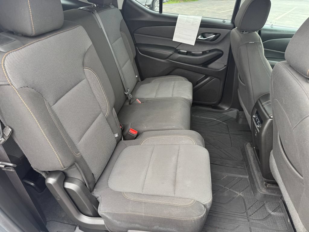 Used 2019 Chevrolet Traverse LT FWD image 18