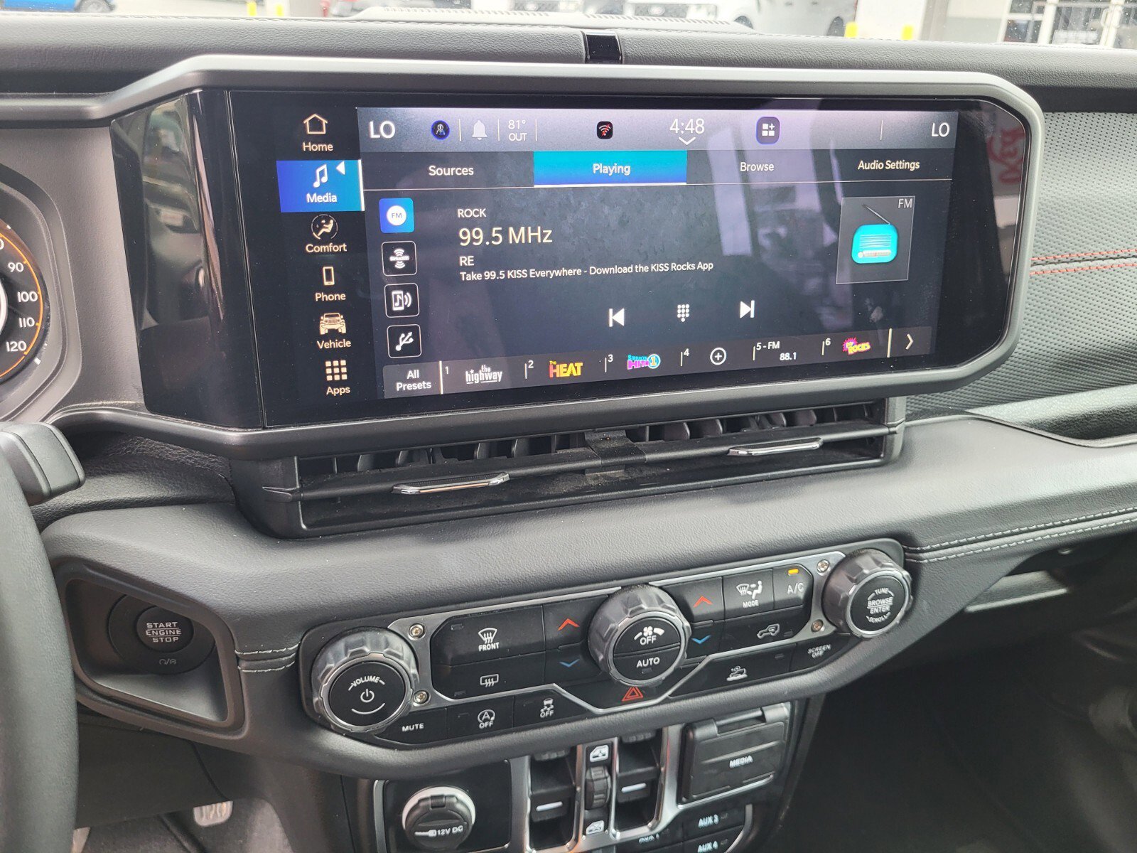 Used 2025 Jeep Wrangler Unlimited Rubicon image 20