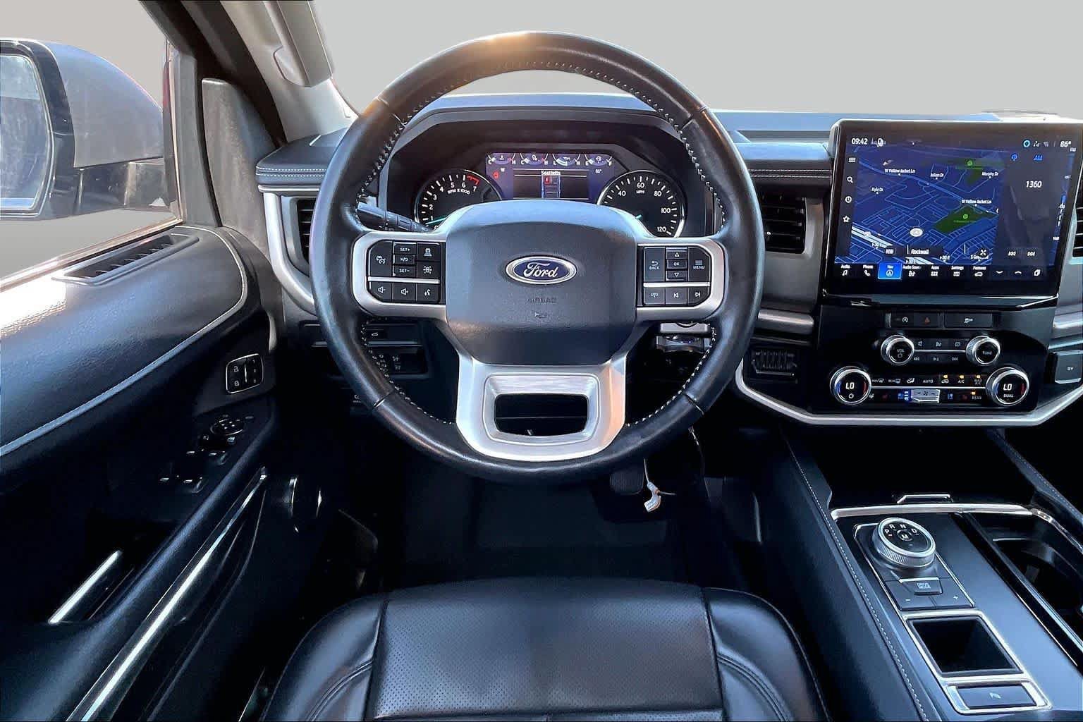 Certified 2024 Ford Expedition XLT RWD image 6