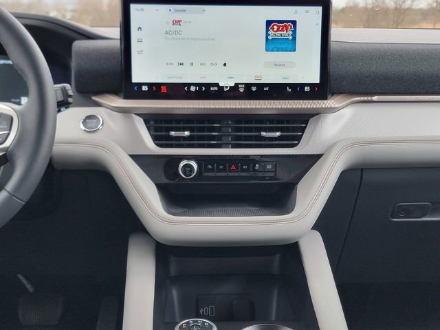 Certified 2026 Ford Explorer Active w/ Active Comfort Package AWD/4WD image 28