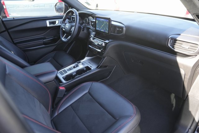 Certified 2023 Ford Explorer ST-Line w/ Class IV Trailer Tow Package image 18