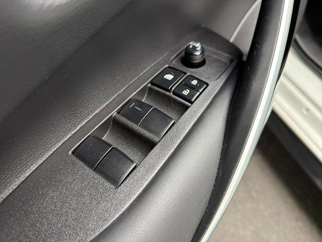 Used 2022 Toyota Corolla XSE FWD image 17