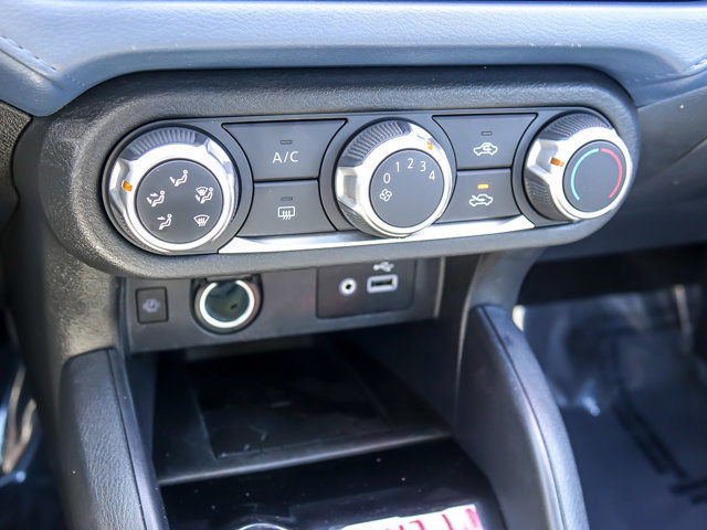 Used 2025 Nissan Versa SV image 17