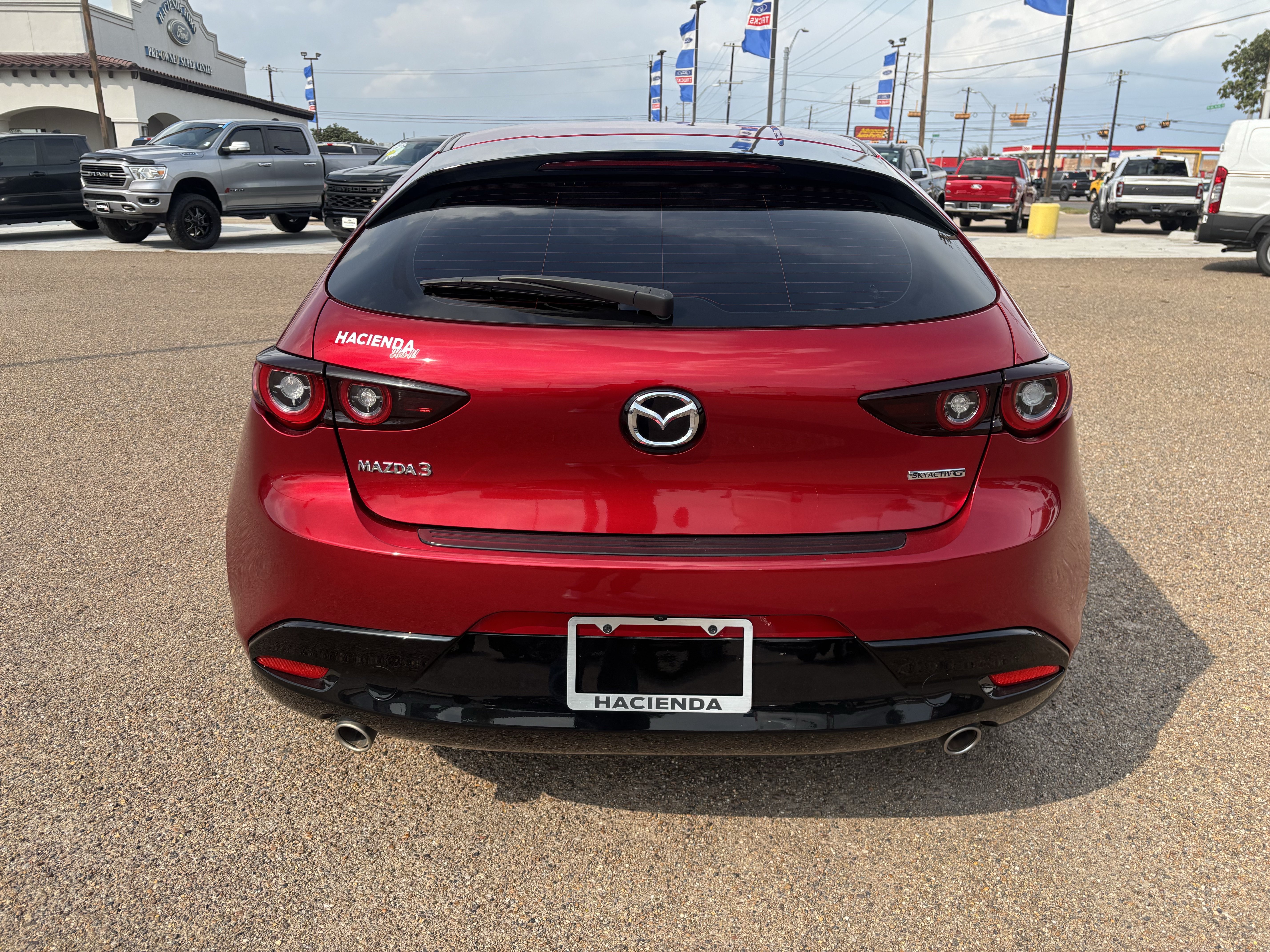 Used 2024 MAZDA MAZDA3 s FWD image 3