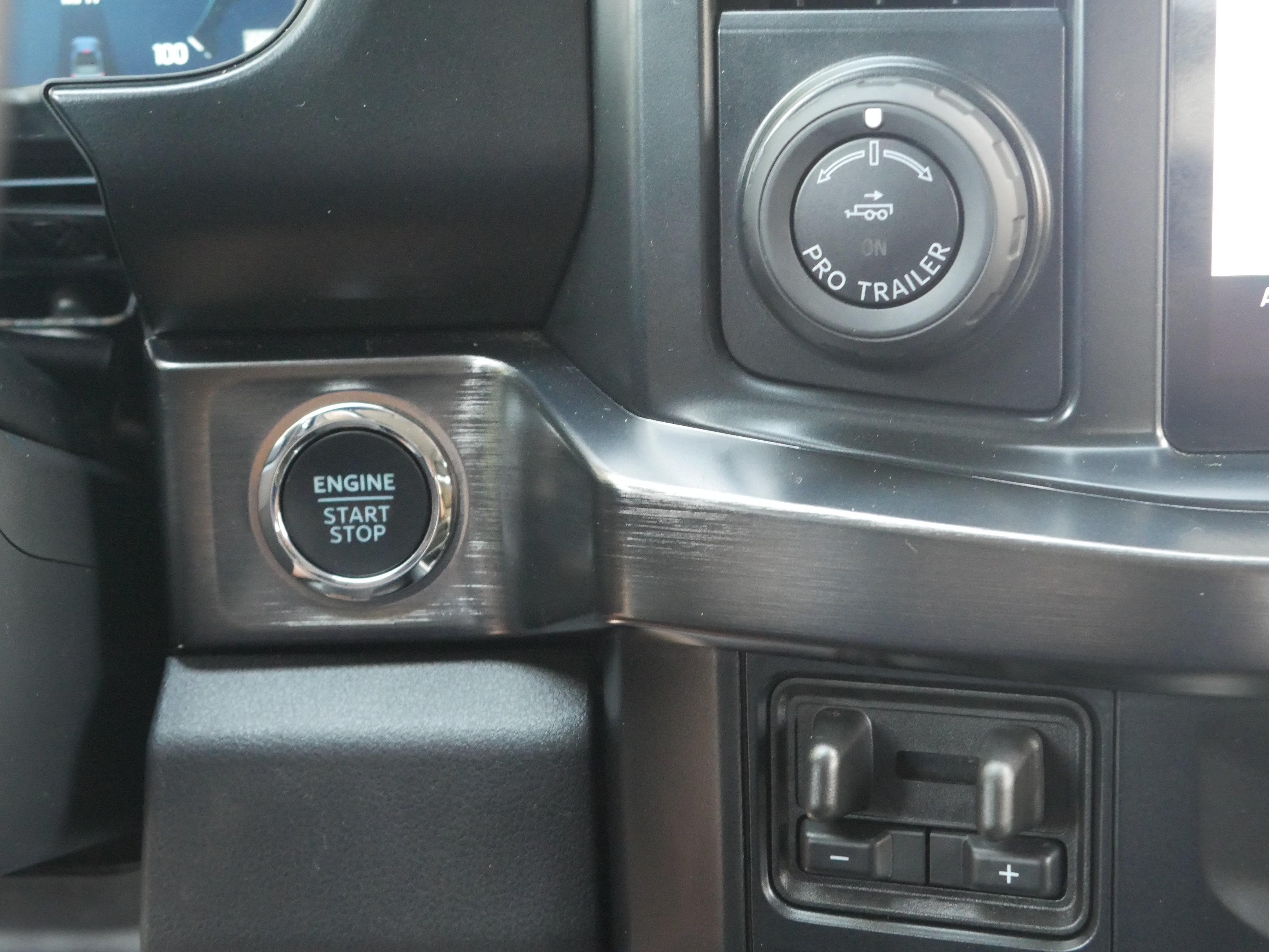 Certified 2024 Ford F250 Lariat w/ Lariat Ultimate Package AWD/4WD image 9
