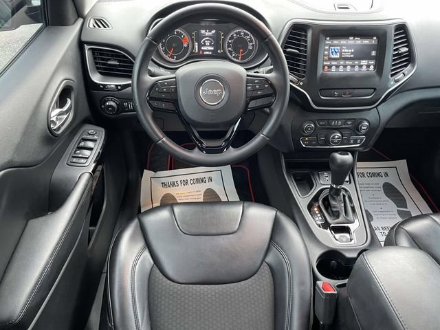 Used 2019 Jeep Cherokee Latitude Plus FWD image 12