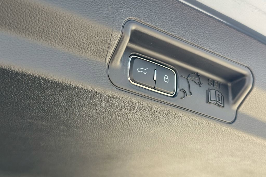 Certified 2025 Ford Explorer ST AWD/4WD image 25