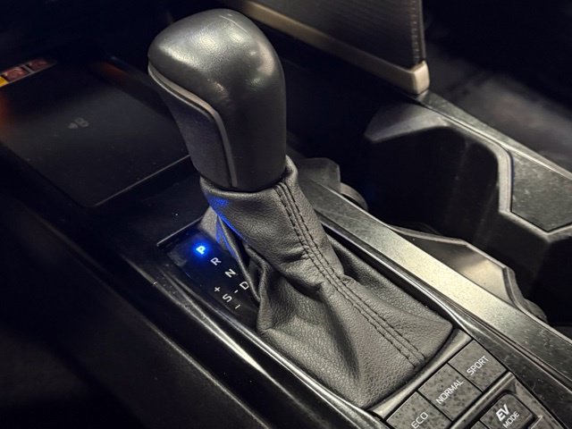 Used 2025 Toyota Camry SE FWD image 30