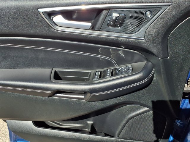 Certified 2023 Ford Edge Titanium AWD/4WD image 18
