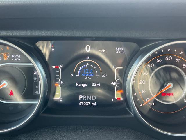 Used 2019 Jeep Wrangler Unlimited Sahara w/ Quick Order Package 24M Moab AWD/4WD image 16
