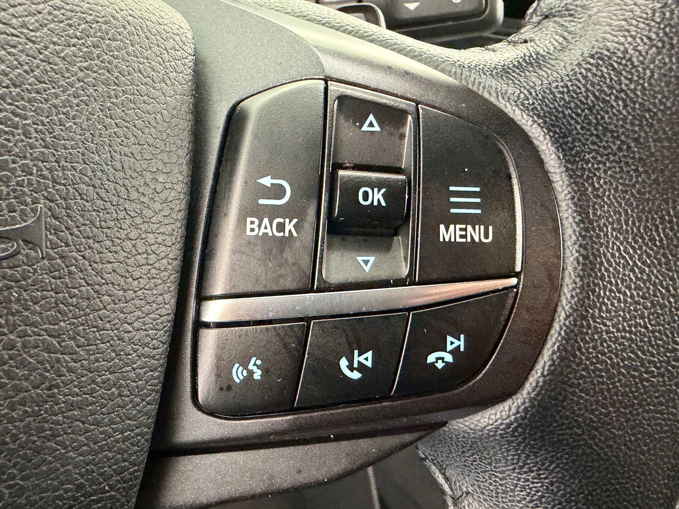 Certified 2020 Ford Explorer XLT image 28