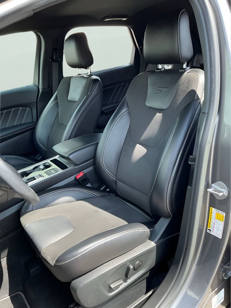 Certified 2022 Ford Edge ST image 33
