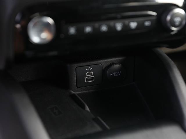 Certified 2024 Ford Escape Platinum AWD/4WD image 38