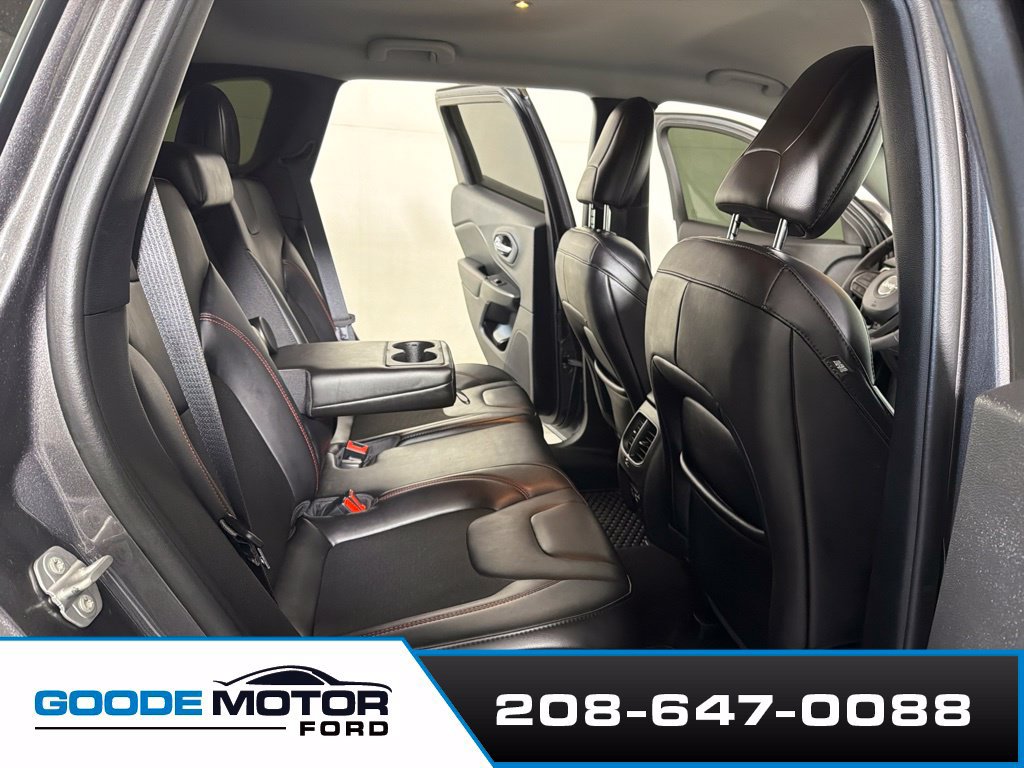 Used 2021 Jeep Cherokee Trailhawk AWD/4WD image 22