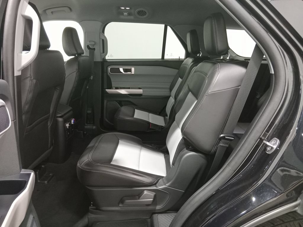 Certified 2023 Ford Explorer XLT w/ Equipment Group 202A AWD/4WD image 14