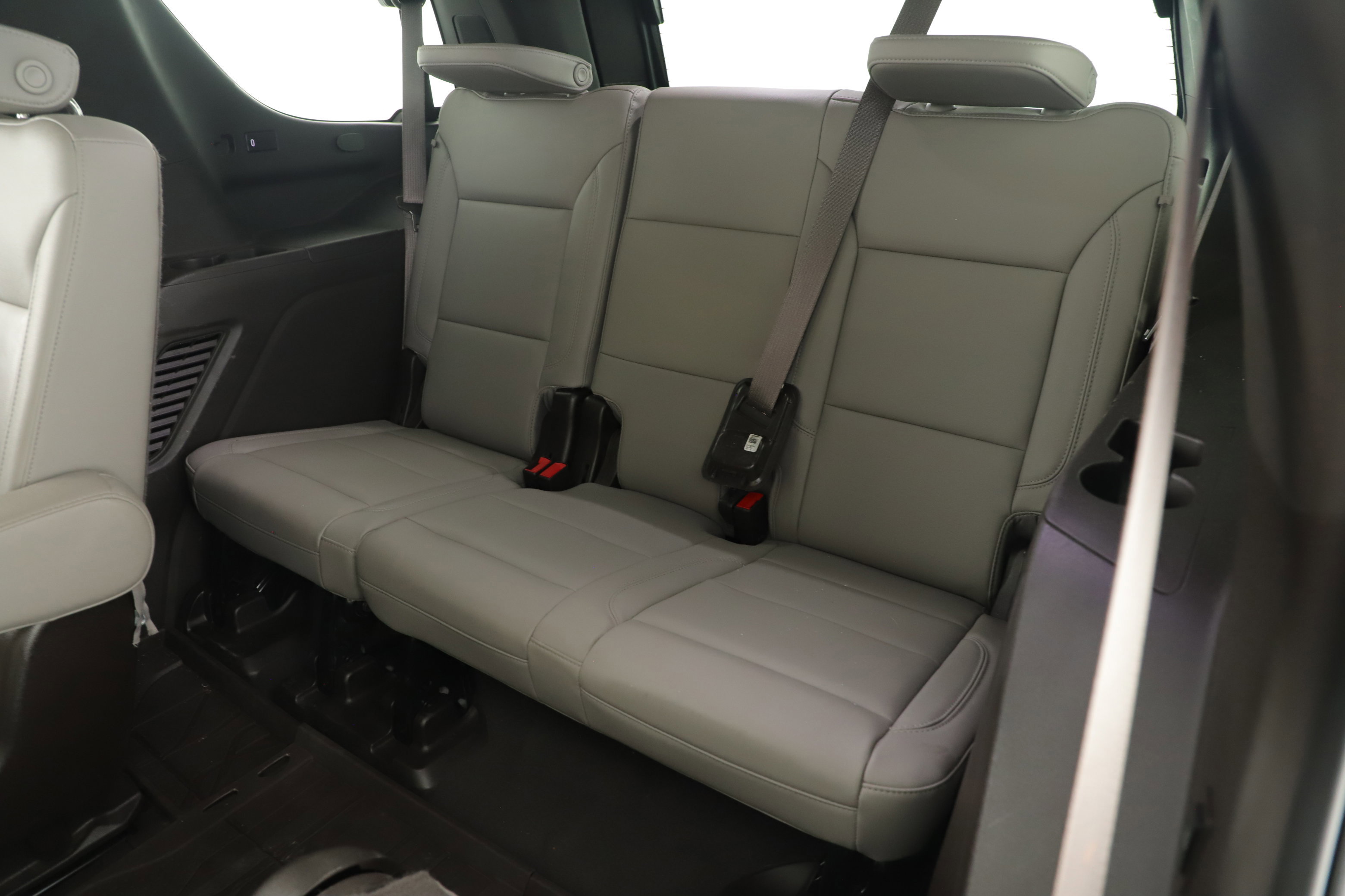 Used 2022 Chevrolet Tahoe Z71 w/ Luxury Package image 24