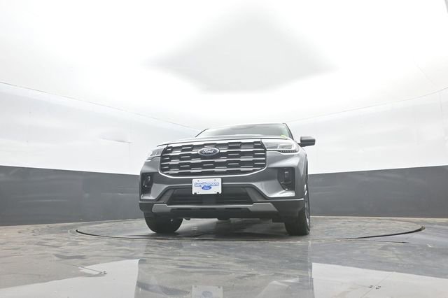 Certified 2025 Ford Explorer Active w/ Active Comfort Package AWD/4WD image 35