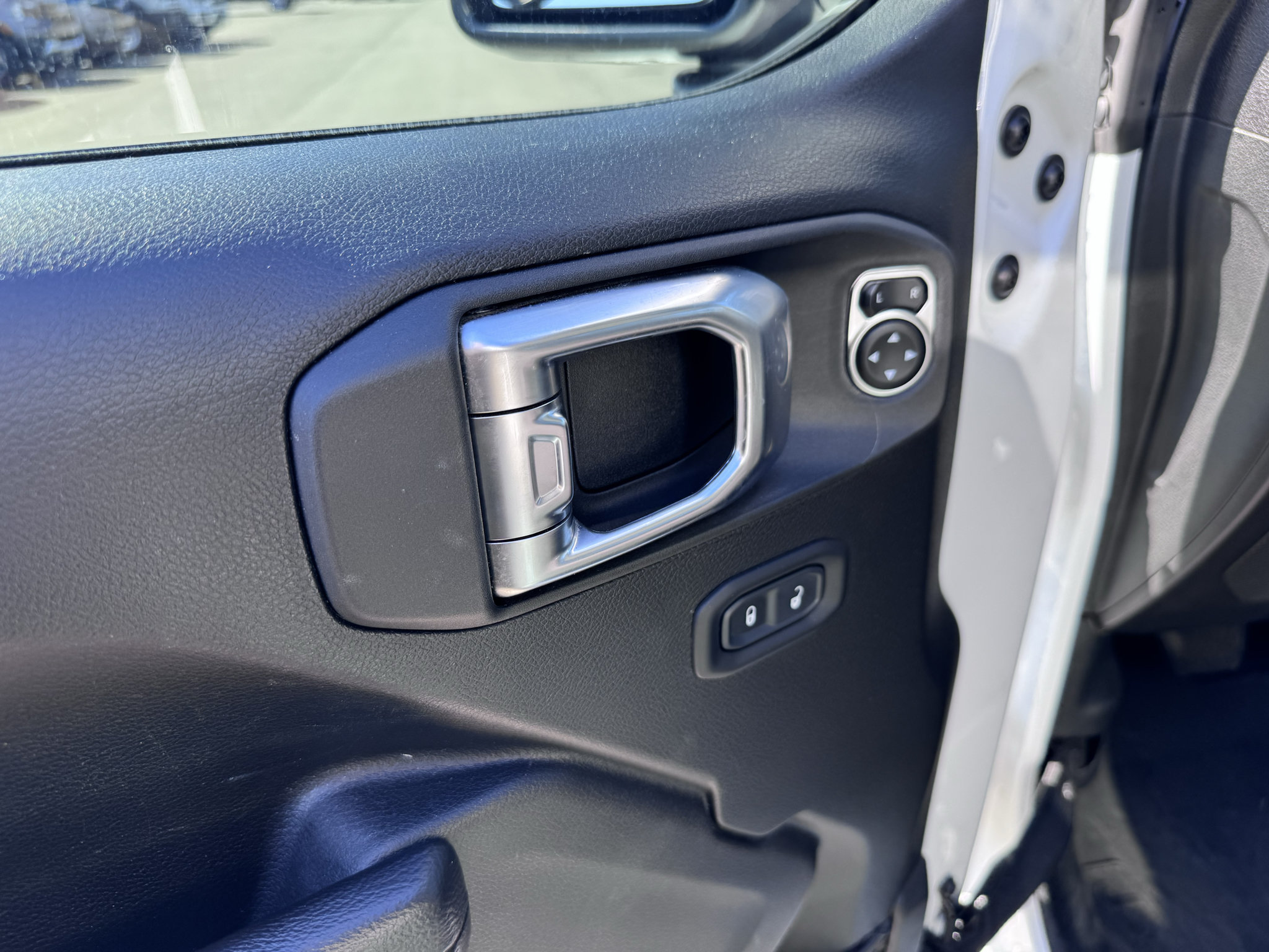 Used 2023 Jeep Gladiator Sport AWD/4WD image 20