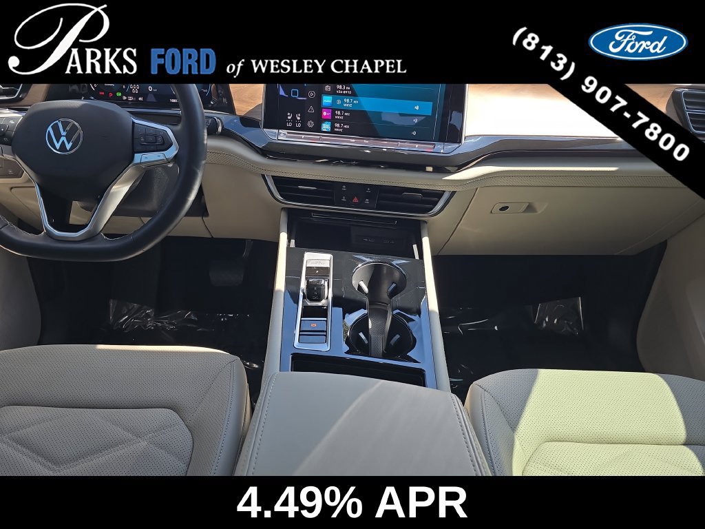 Used 2025 Volkswagen Atlas SE FWD image 14