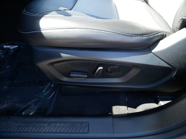 Certified 2022 Ford Explorer XLT w/ Equipment Group 202A AWD/4WD image 8