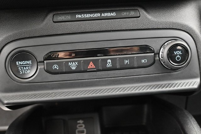 Certified 2025 Ford Bronco Sport Outer Banks w/ Outer Banks Tech Package+ AWD/4WD image 21