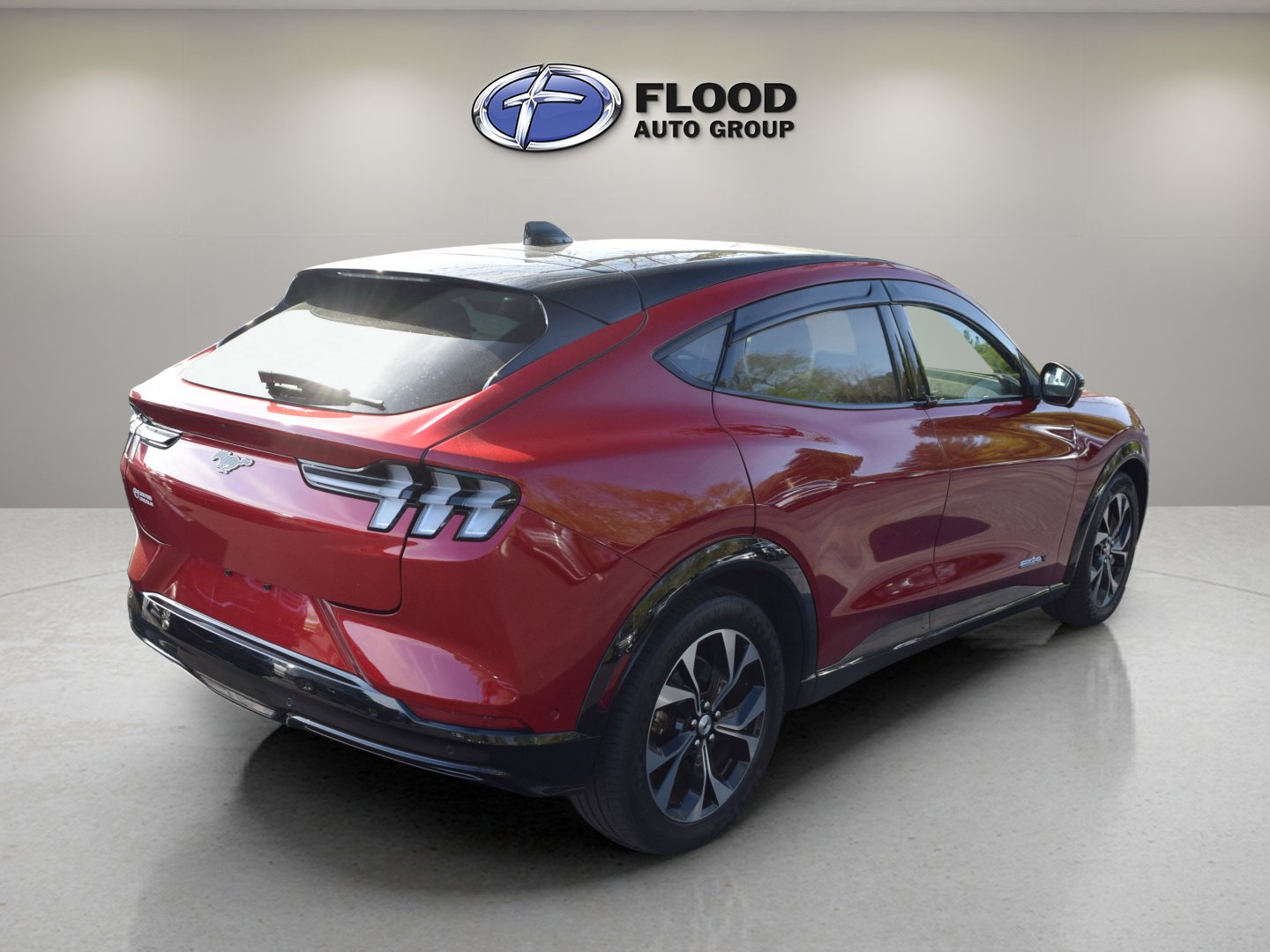Certified 2022 Ford Mustang Mach-E Premium AWD/4WD image 4