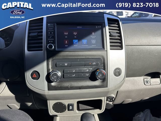 Used 2020 Nissan Frontier SV image 25