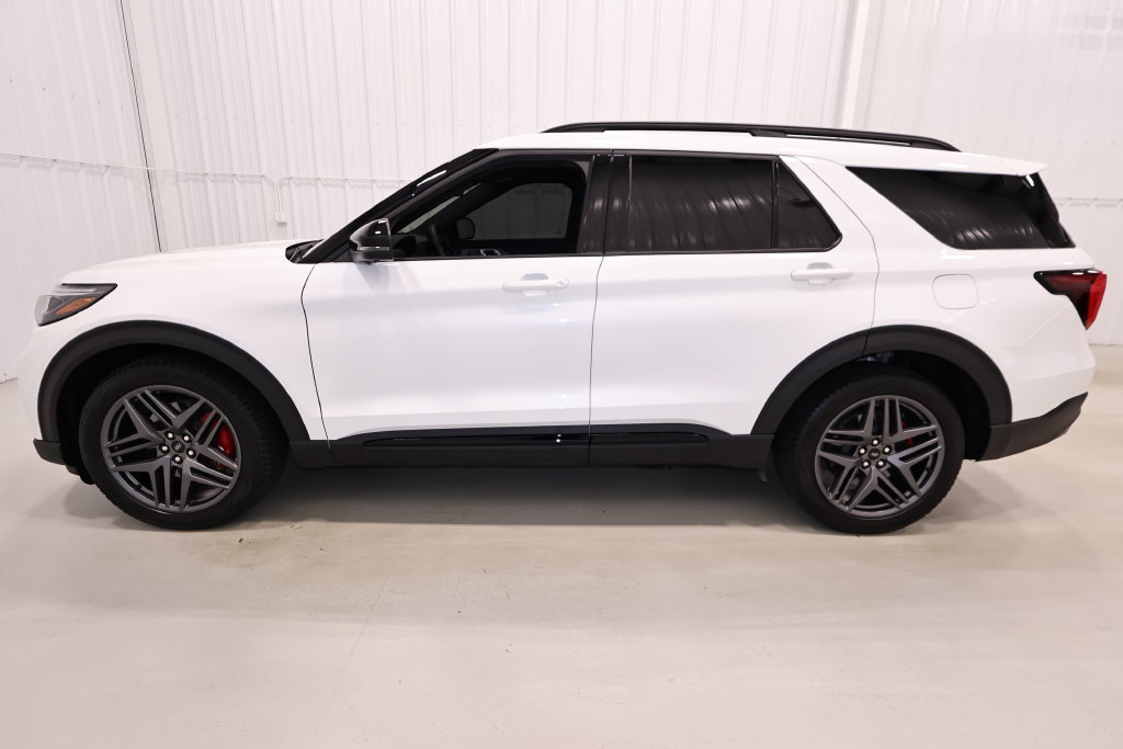 Certified 2026 Ford Explorer ST w/ Sun And Sound Package AWD/4WD image 7
