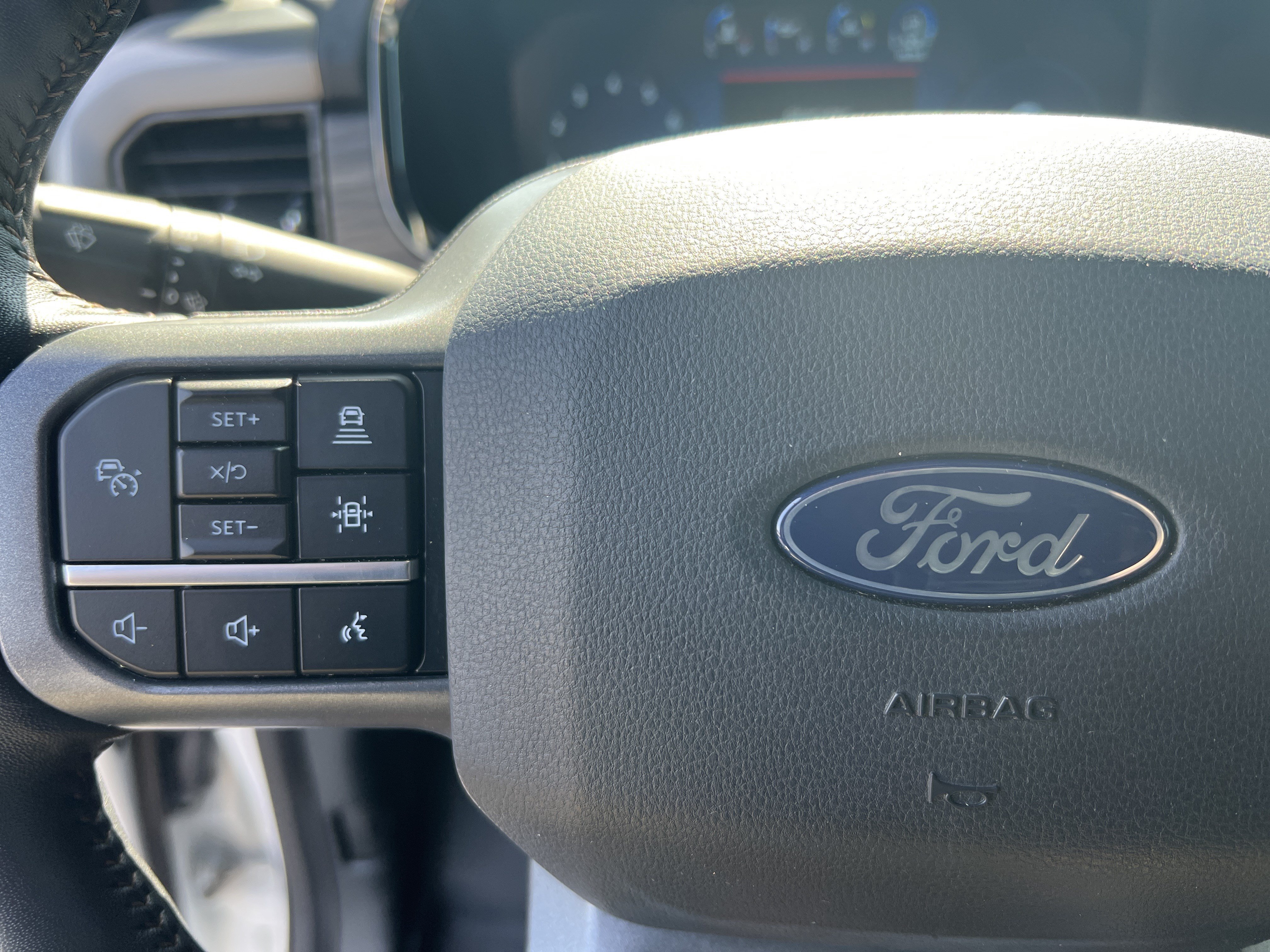 Certified 2024 Ford F150 Lariat w/ FX4 Off-Road Package AWD/4WD image 29