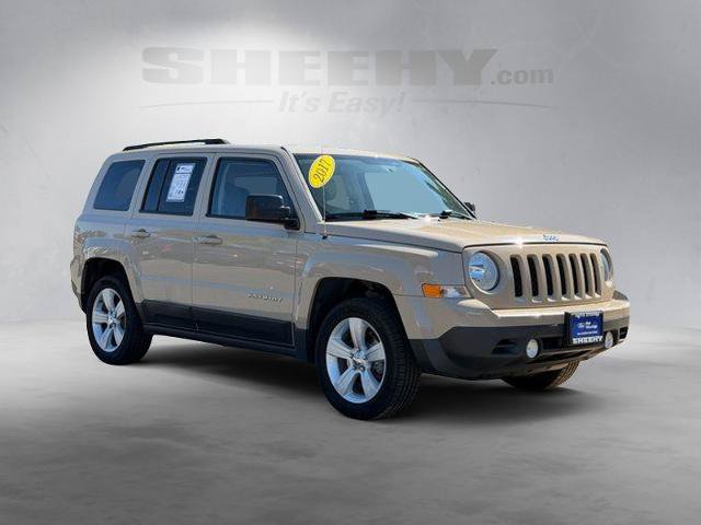 Used 2017 Jeep Patriot Latitude FWD image 2