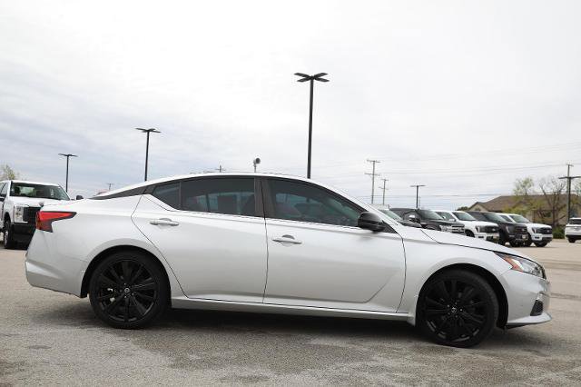 Used 2020 Nissan Altima 2.5 SR w/ Premium Package FWD image 6
