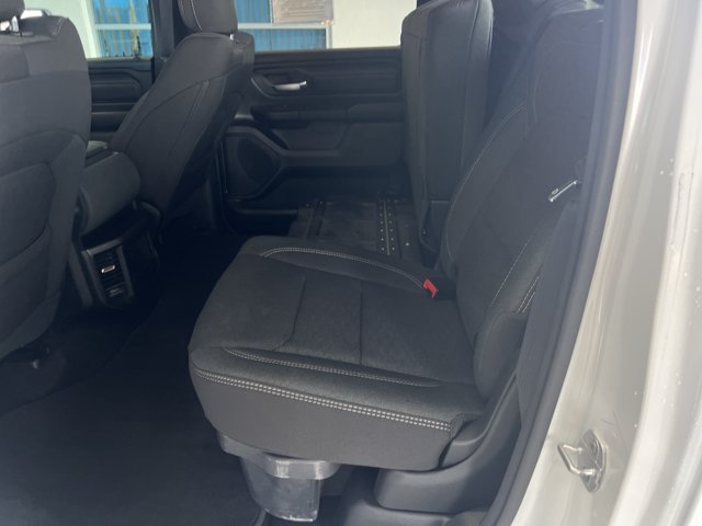 Used 2026 RAM 1500 Express AWD/4WD image 12