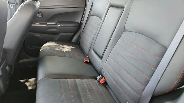 Used 2025 Mitsubishi Outlander Sport AWD image 28