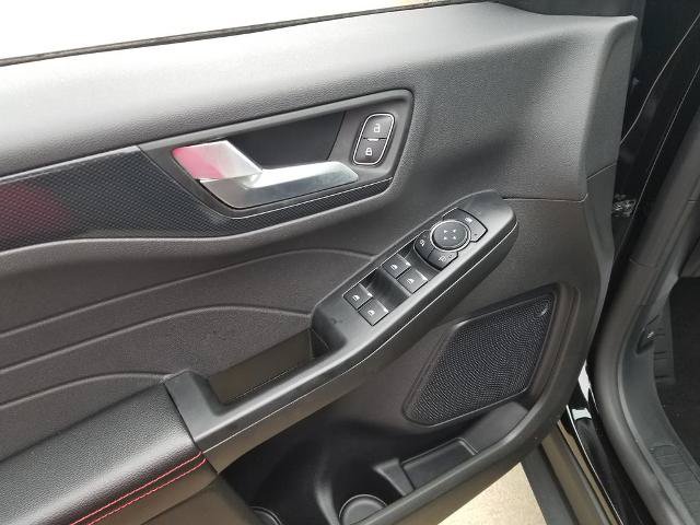 Certified 2024 Ford Escape ST-Line w/ Tech Pack #1 AWD/4WD image 11