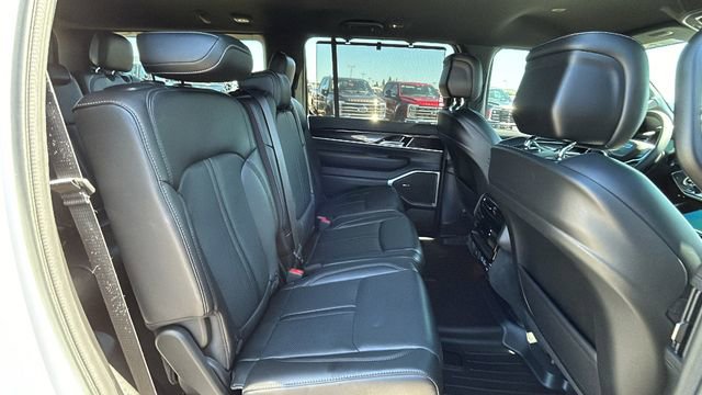 Used 2024 Jeep Wagoneer 4WD w/ Convenience Group I image 13